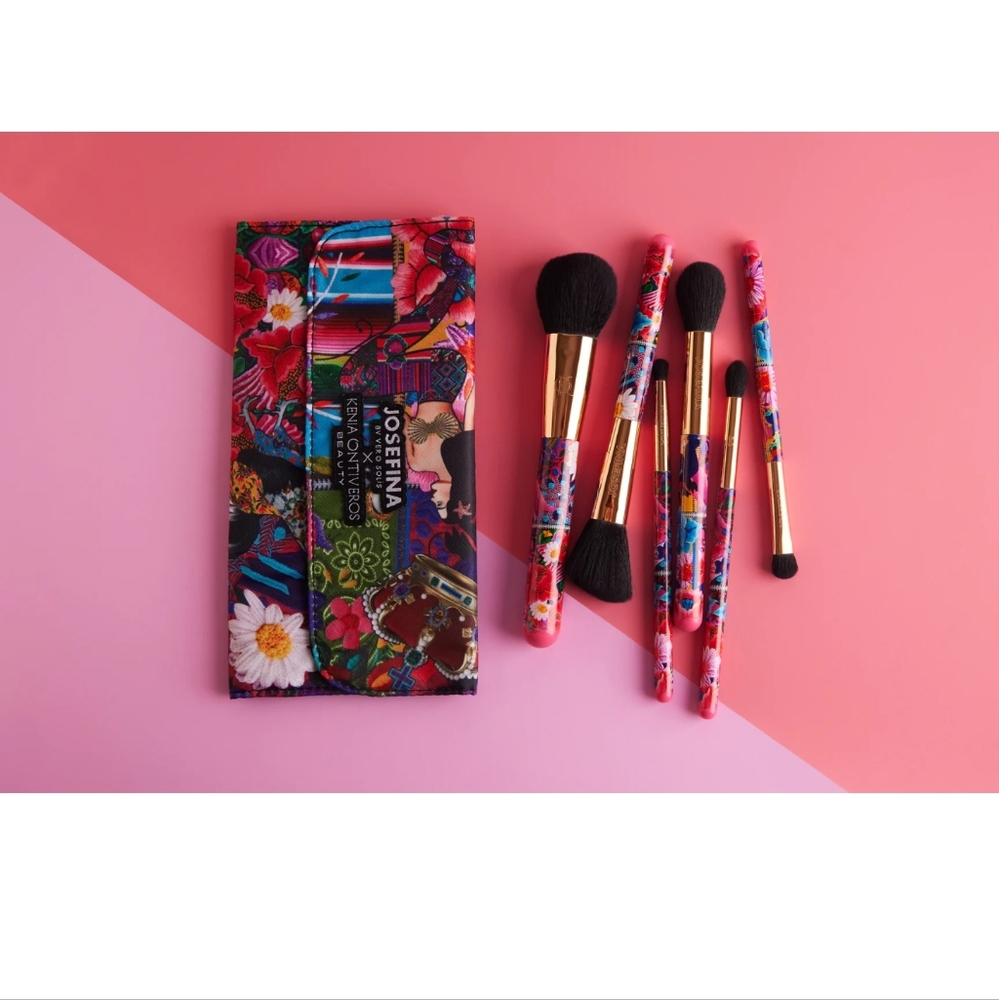 Kenya Ontiveros brushes.